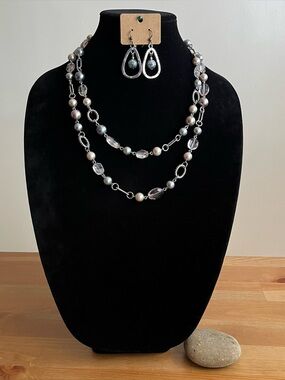 Long necklace with acrylic beads and faux pearls 64 inch with dangle earrings